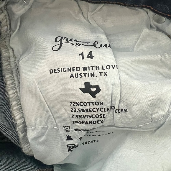 NWT Grace and Lace Repurposed Cropped Distressed Denim in Dark Mid Wash Size 14 - Picture 8 of 8